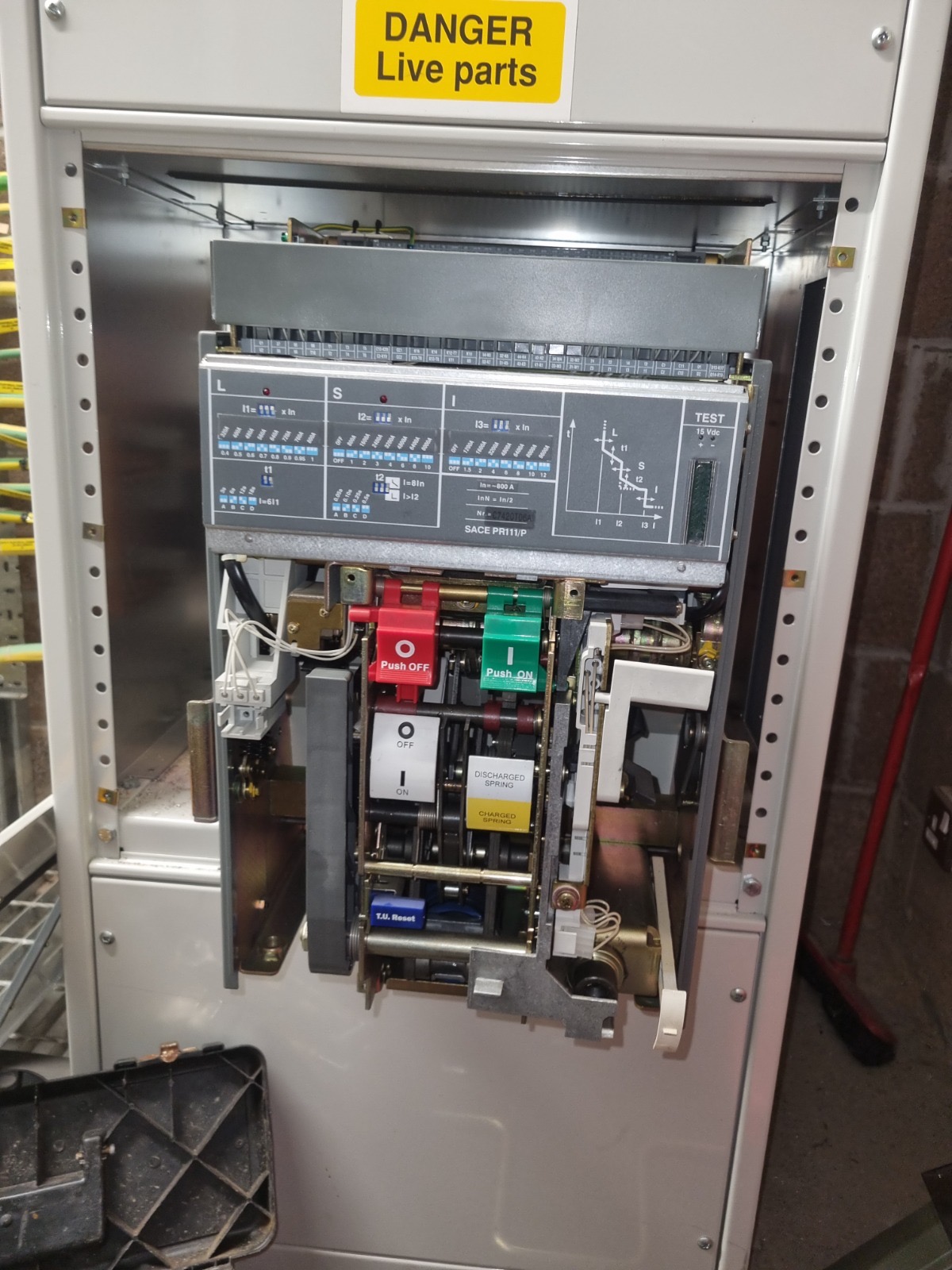 HV and LV maintenance work on industrial electrical infrastructure